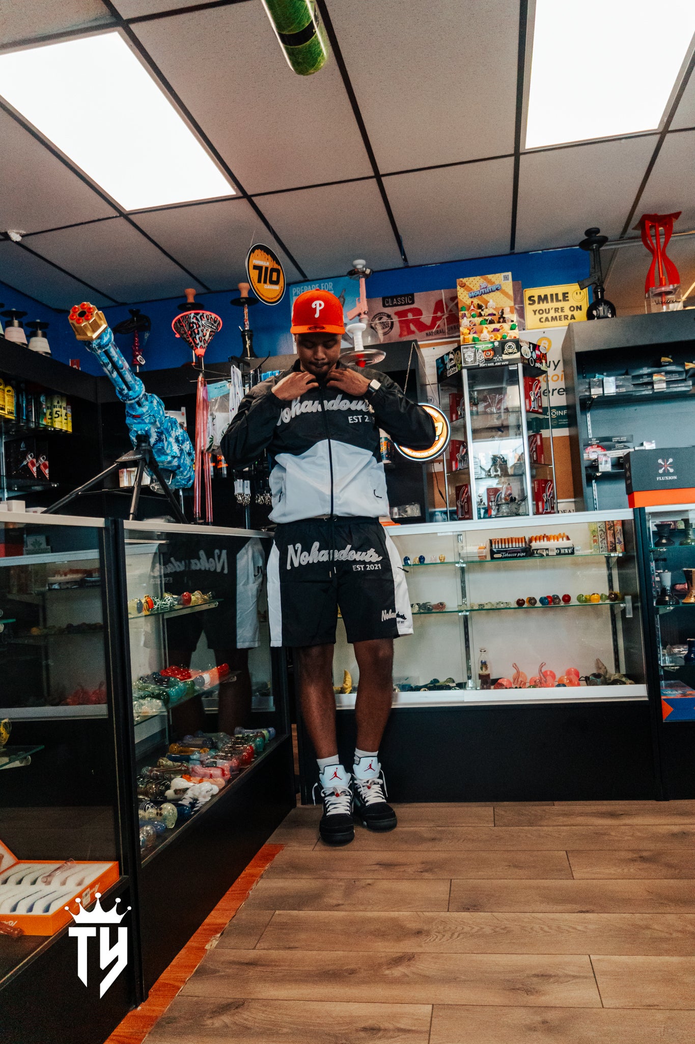 No HandOuts two-tone windbreaker set